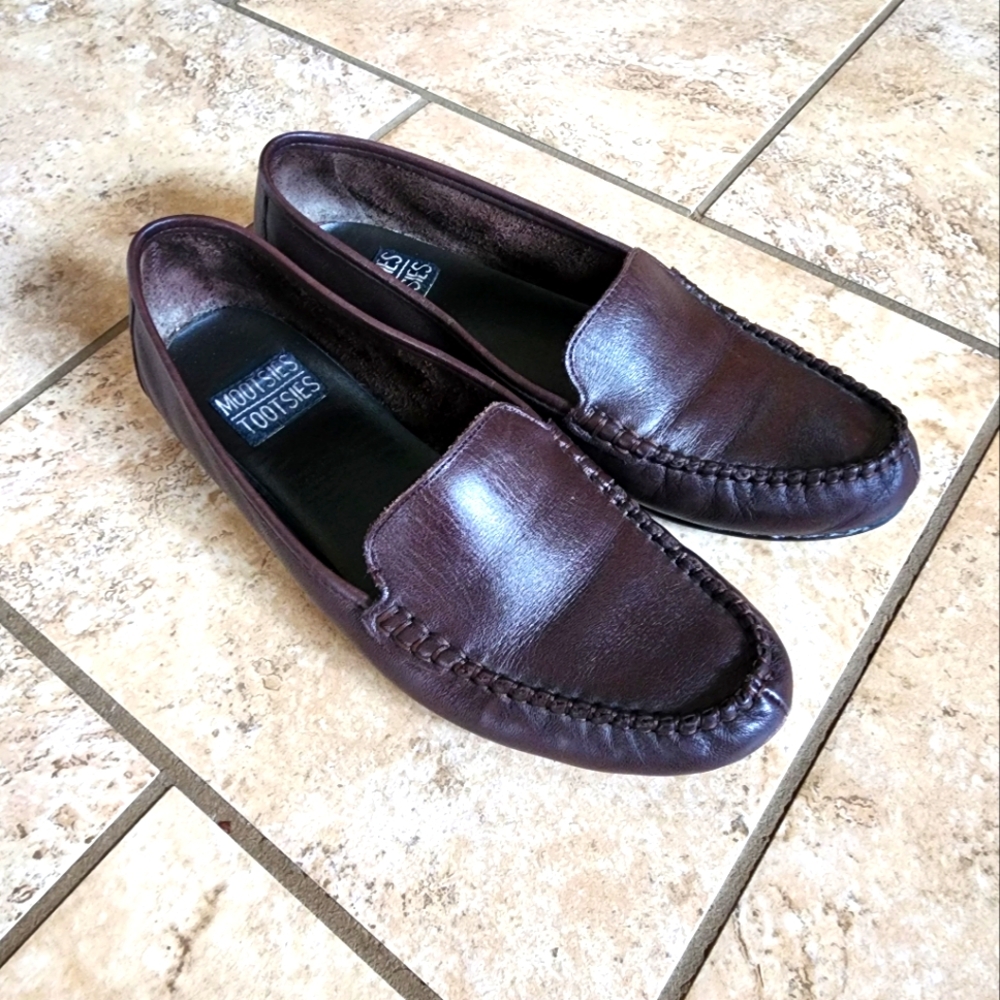 Mootsies Tootsies Brown Leather Loafers